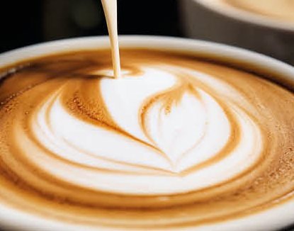 Latte art made with the manual steam wand